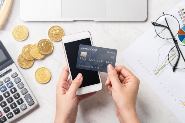 Новый закон в Беларуси регулирует платежные системы и услуги