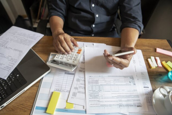 УСН освобождает от уплаты ряда налогов, заменяя их одним платежом